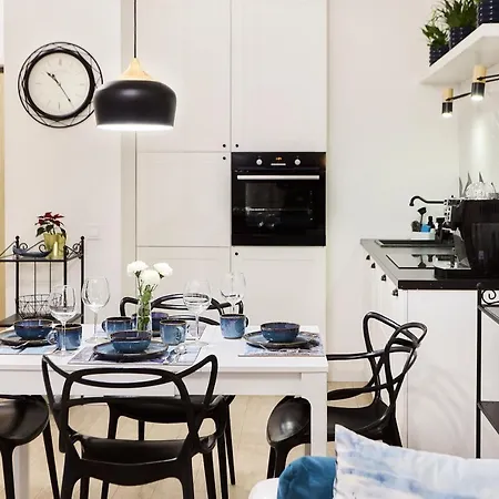 Golden Hour - Platan Tower *