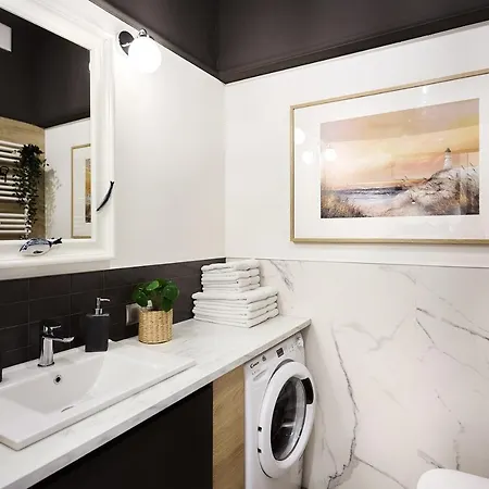 Golden Hour - Platan Tower Apartman *