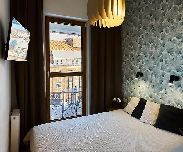 Golden Hour - Platan Tower *